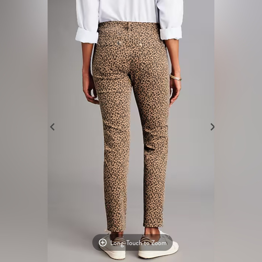 J.Jill Authentic Fit Slim-Leg Jeans Classic Cheetah Print Size 8 NWT - Picture 2 of 16